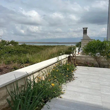 Velebit View * Vir